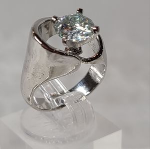 Moissanite 2 carat Solitare Ring